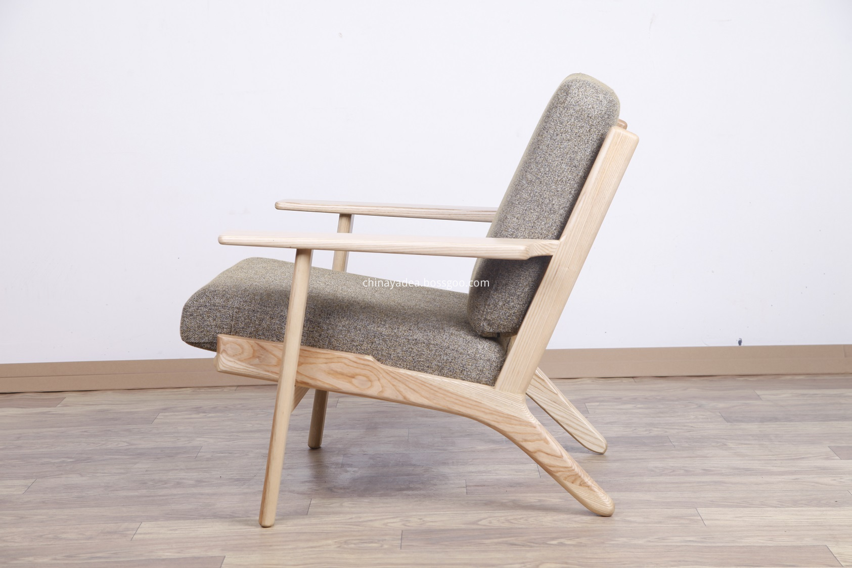 GE290 plank chair reproduction