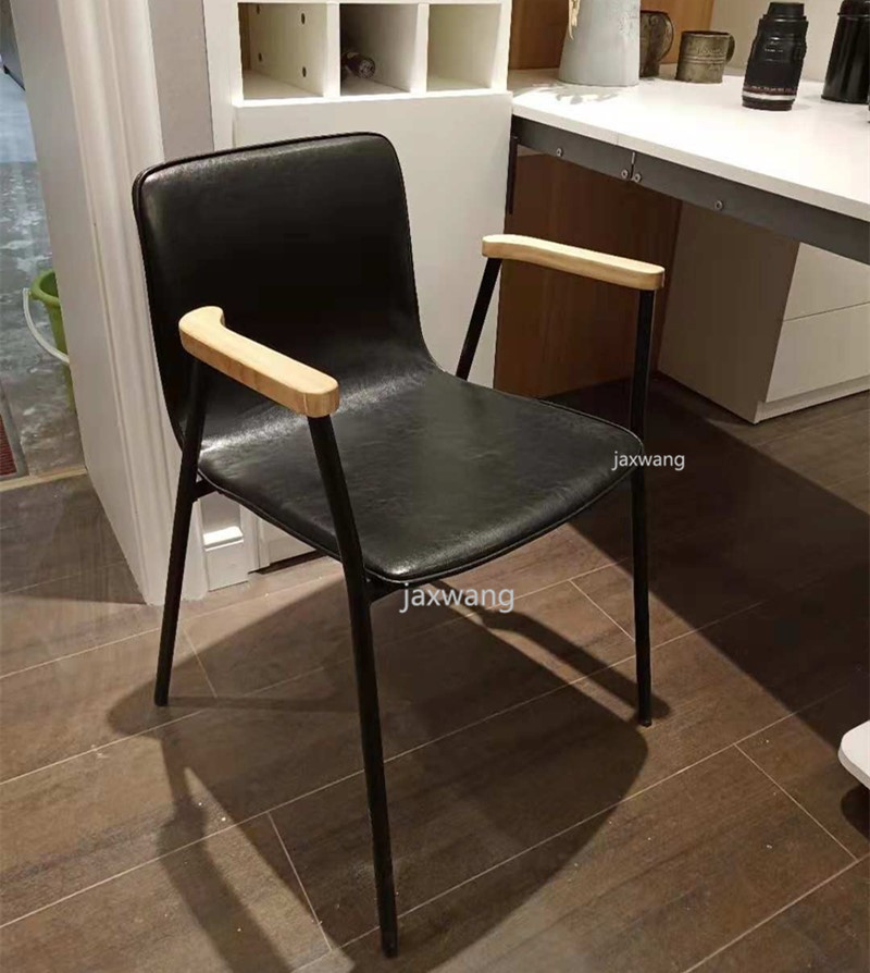 Modern Classic Nordic Design Luxury Fashion Popular Dining Furniture Loft Metal Arm Cafe Leisure Living Room PU Leather Chair