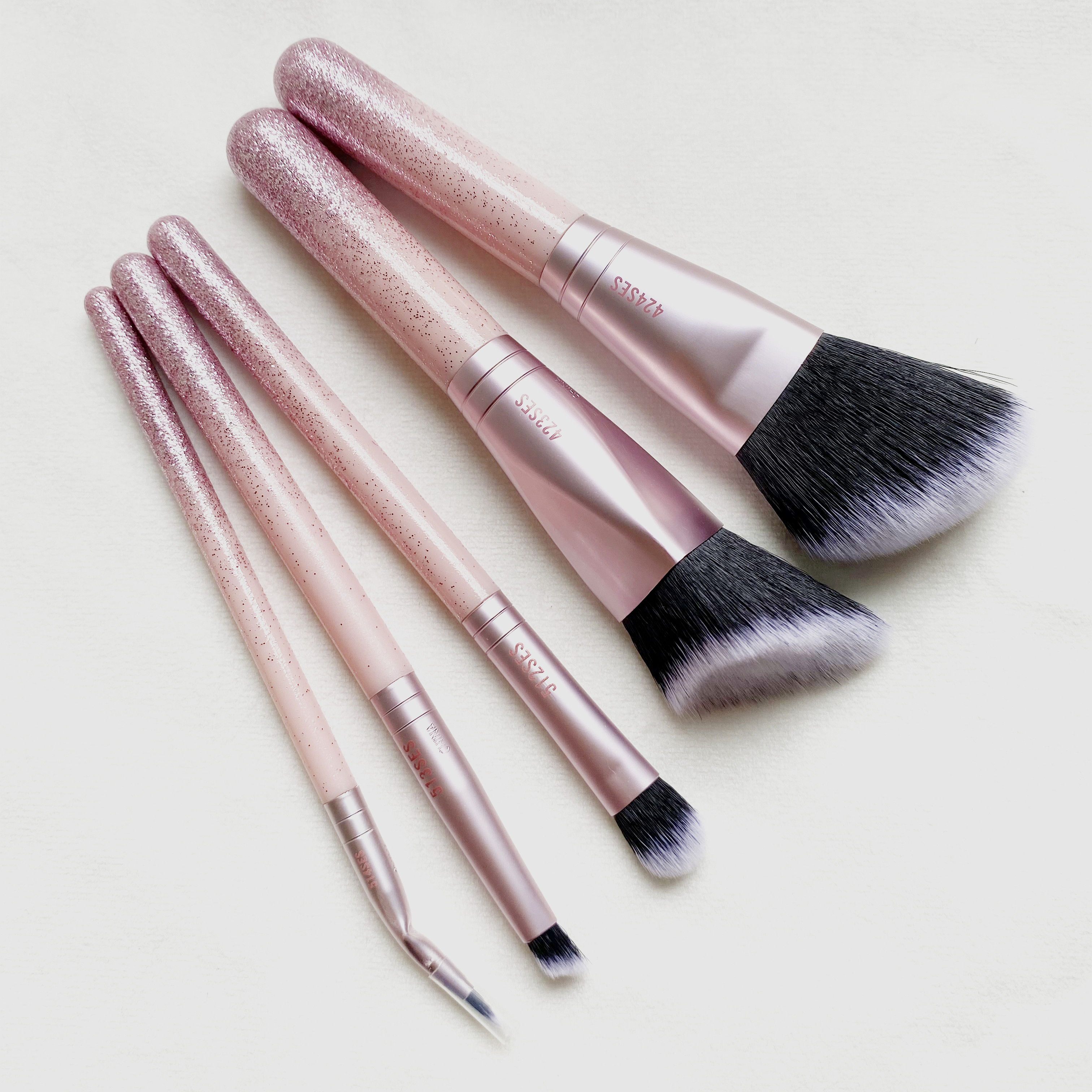 2020 Christmas Advanced Brush Kit - LUXE Pink Holiday 2020 Dazzle on-go Travel Makeup Brush Set Portable Cosmetics Tools