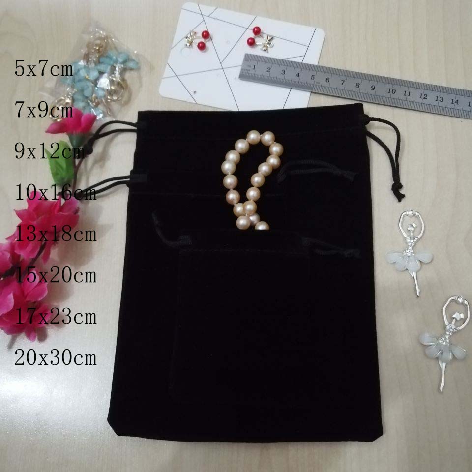 50pcs Black Velvet Bags Jewellery Pouches 10x16 13x18 15x20 17x23cm Drawstring Wedding Christmas Gift Bags Jewelry Packaging Bag