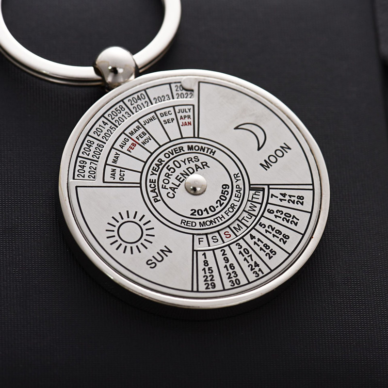 1Pcs Practical 50 Years Perpetual Calendar Keyring Keychain Silver Zinc Alloy Key Chain Ring Keyfob Outdoor Hand Tools