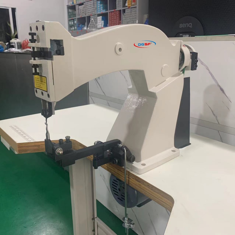 YB-207 Shoe Lining Trimming Machine (5)