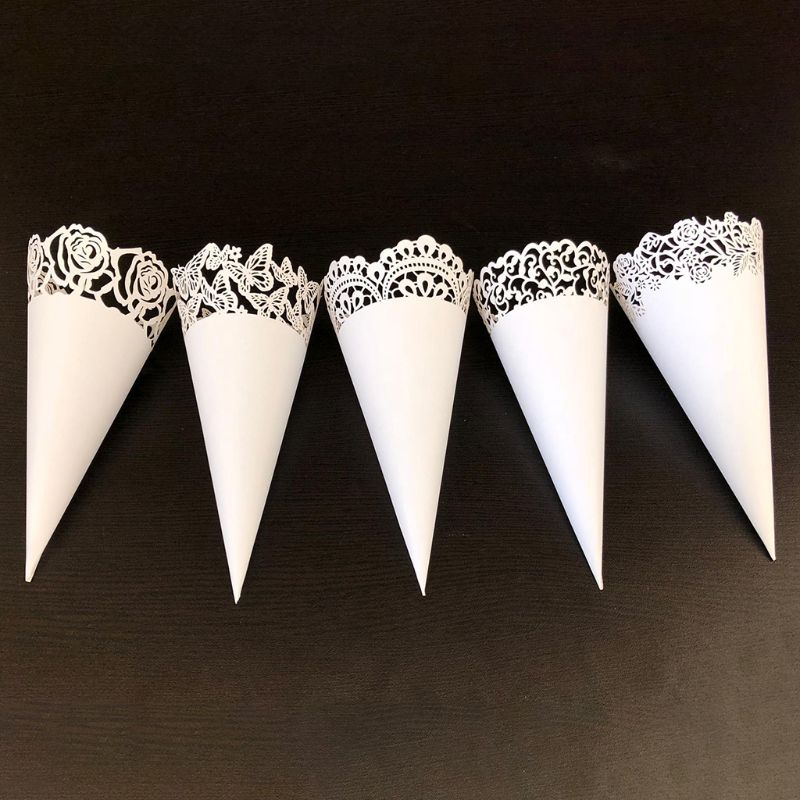 50pcs Laser Cut Wavy Lace Laying Candy Wedding Party Favors Confetti Cones Paper Cone Decoration Supplies Gifts