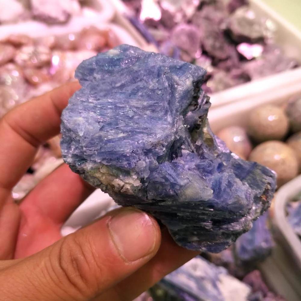 Natural rought Blue crystal Raw kyanite stones