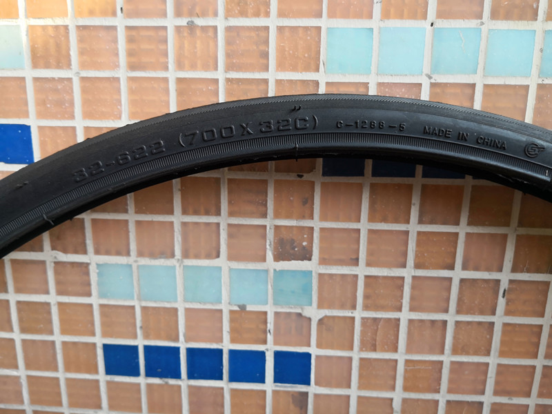 1pcs Road bike tires 700X32C (32-622) Bicycle tyre