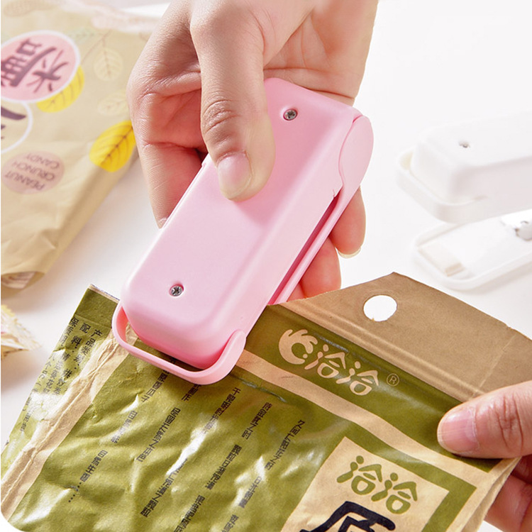 Color Portable Handheld Home Electronic Mini Heat Sealing Machine Plastic Food Snack Bag Packaging Sealing Machine Tool