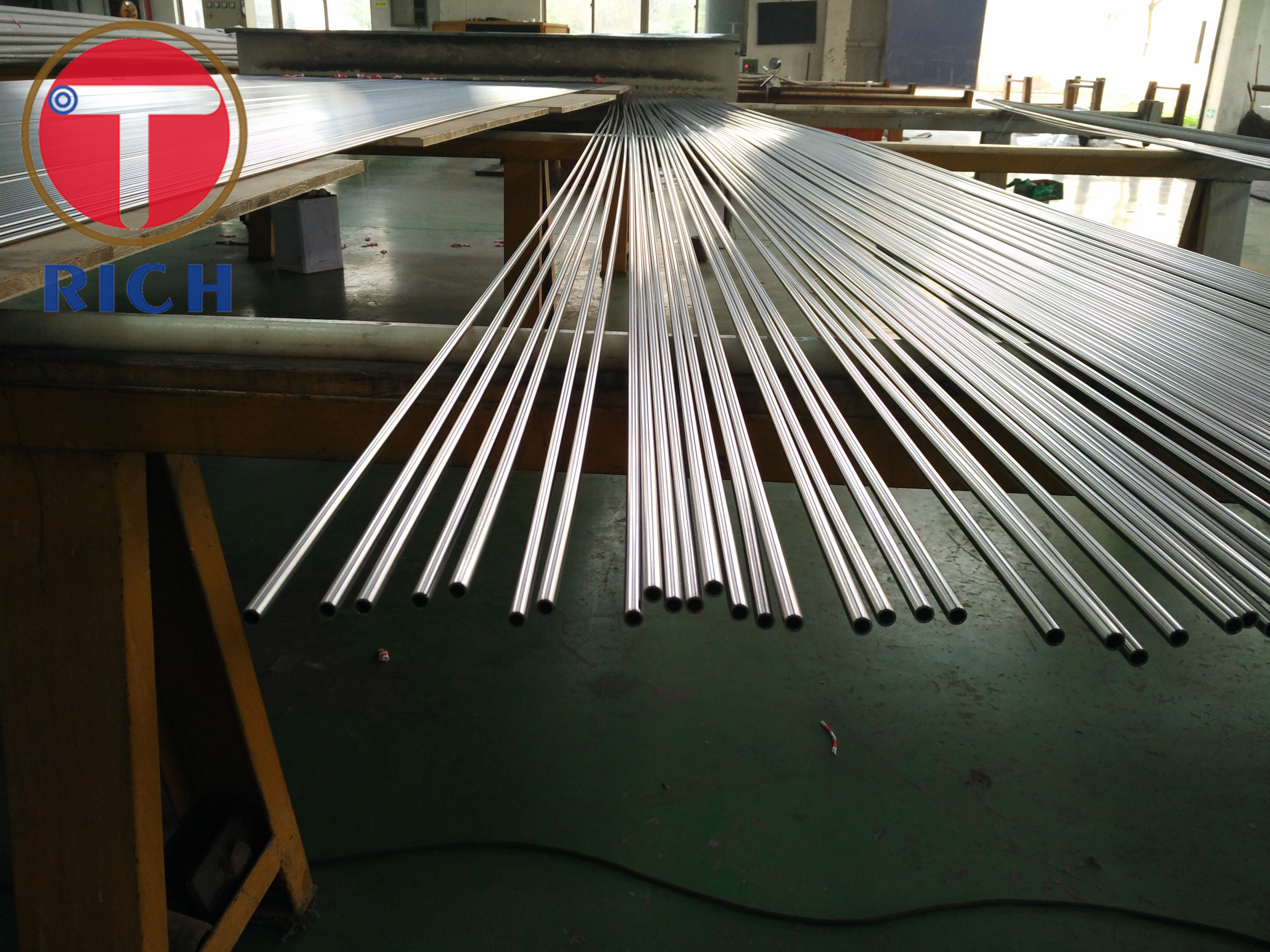 seamless stainless