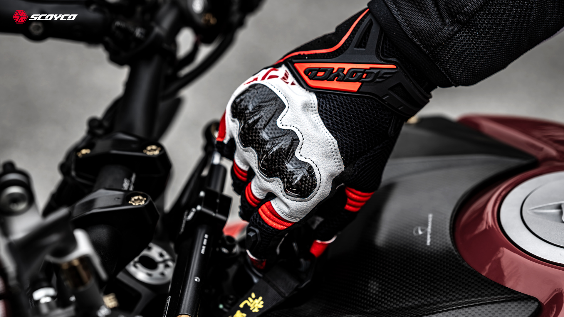 breathable cycling gloves