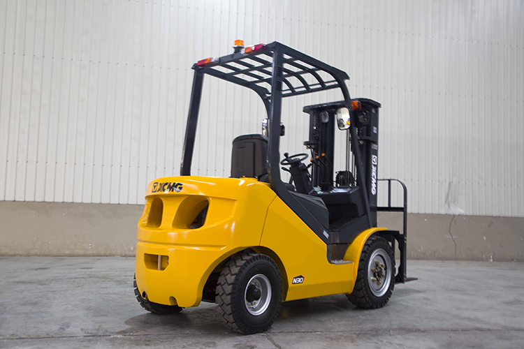 XCMG FD30T 4wd Forklift Truck 3 ton