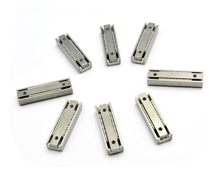 Fiber cleaver guide rail 11