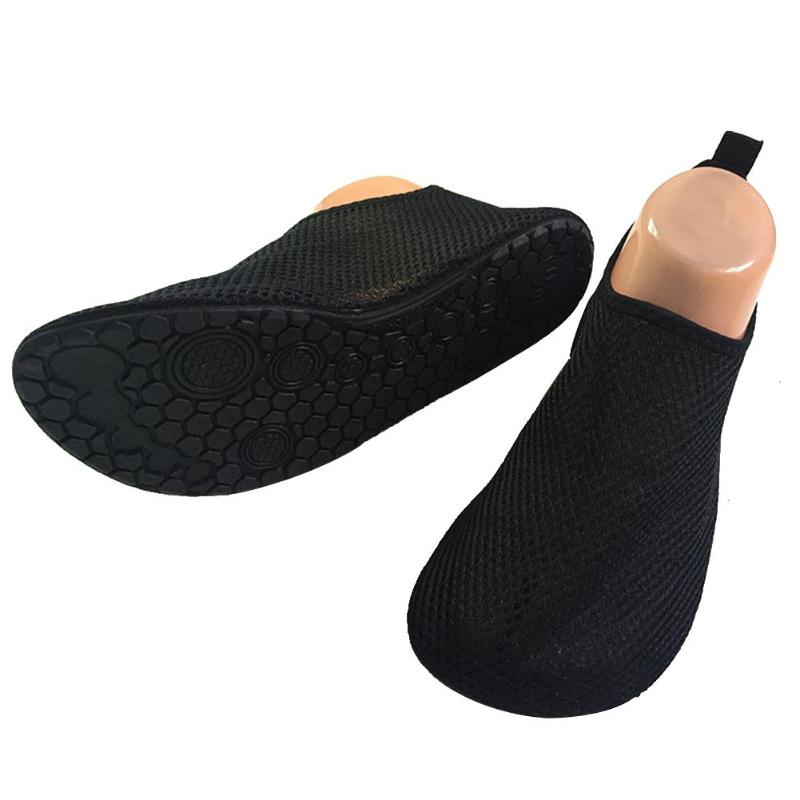 New 1Pair Outdoor Mesh Sandals for Women Men Flat Wade Shoes Beach Swimming Fins Shoe Summer Breathable Beach Shoes Promotion
