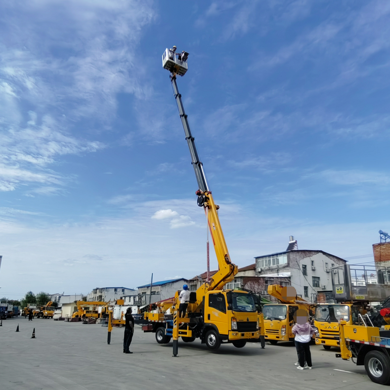 30m high altitude work truck (3)