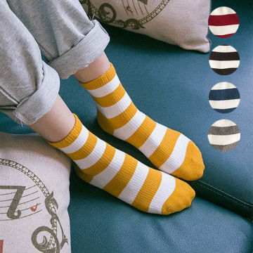 Women Striped Pattern Cotton Crew Socks Harajuku Brand Fashion Novelty Funny Yellow Casual Cheap Socks