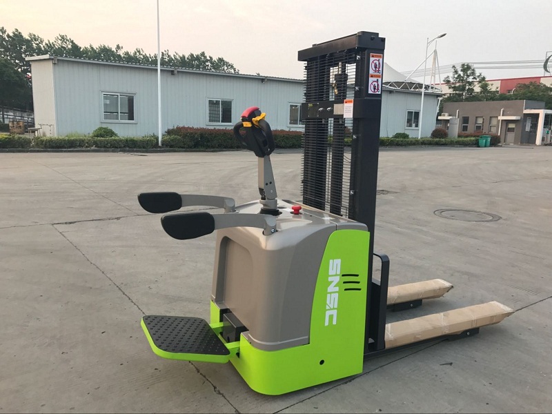 Electric Stacker