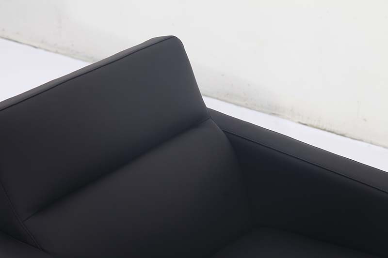 detail-of-Fritz-Hansen-seires-3300-lounge-chair-in-chinayadea