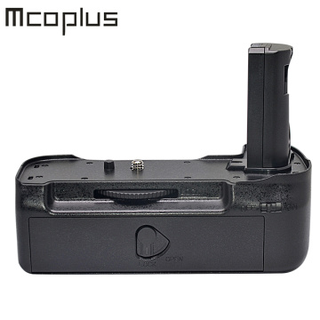 Mcoplus BG-D780 Vertical Battery Grip Holder for Nikon D780 SLR camera