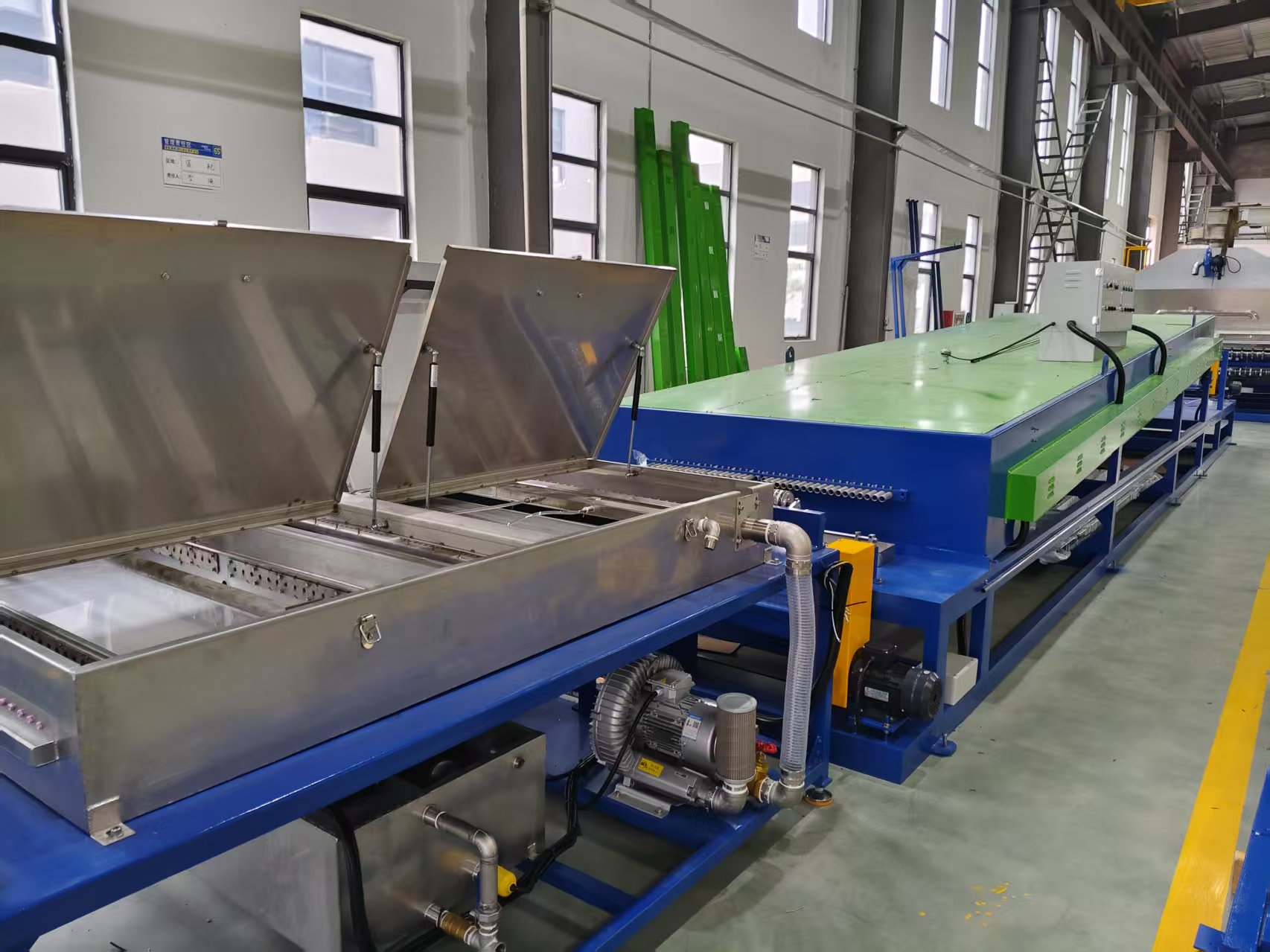 Vertical enamelling machine