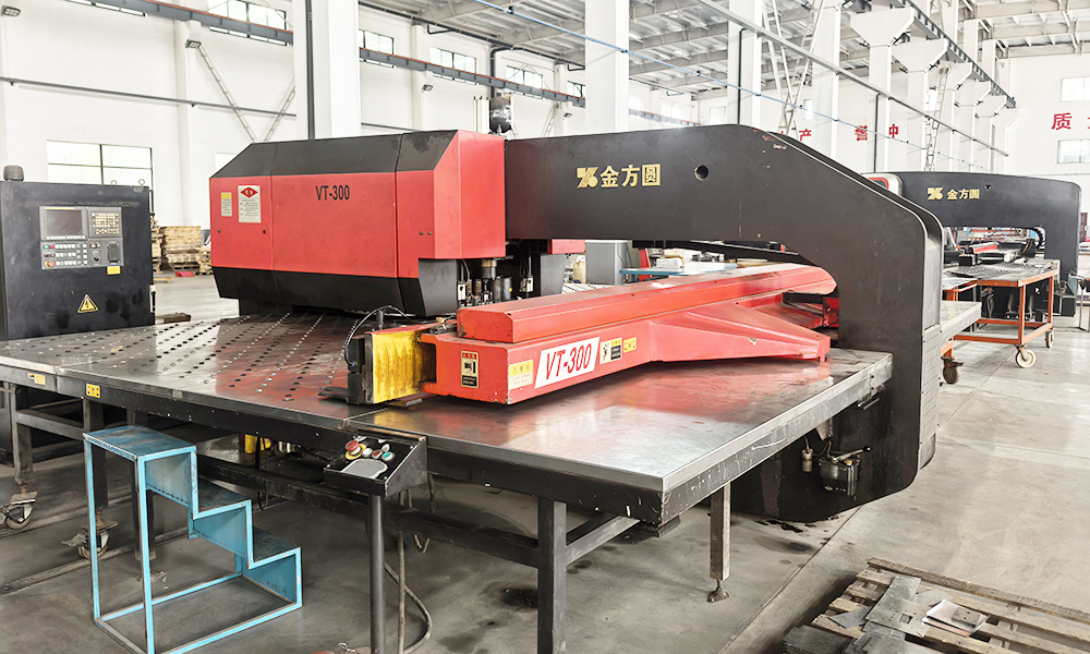 Metal sheet punch machine