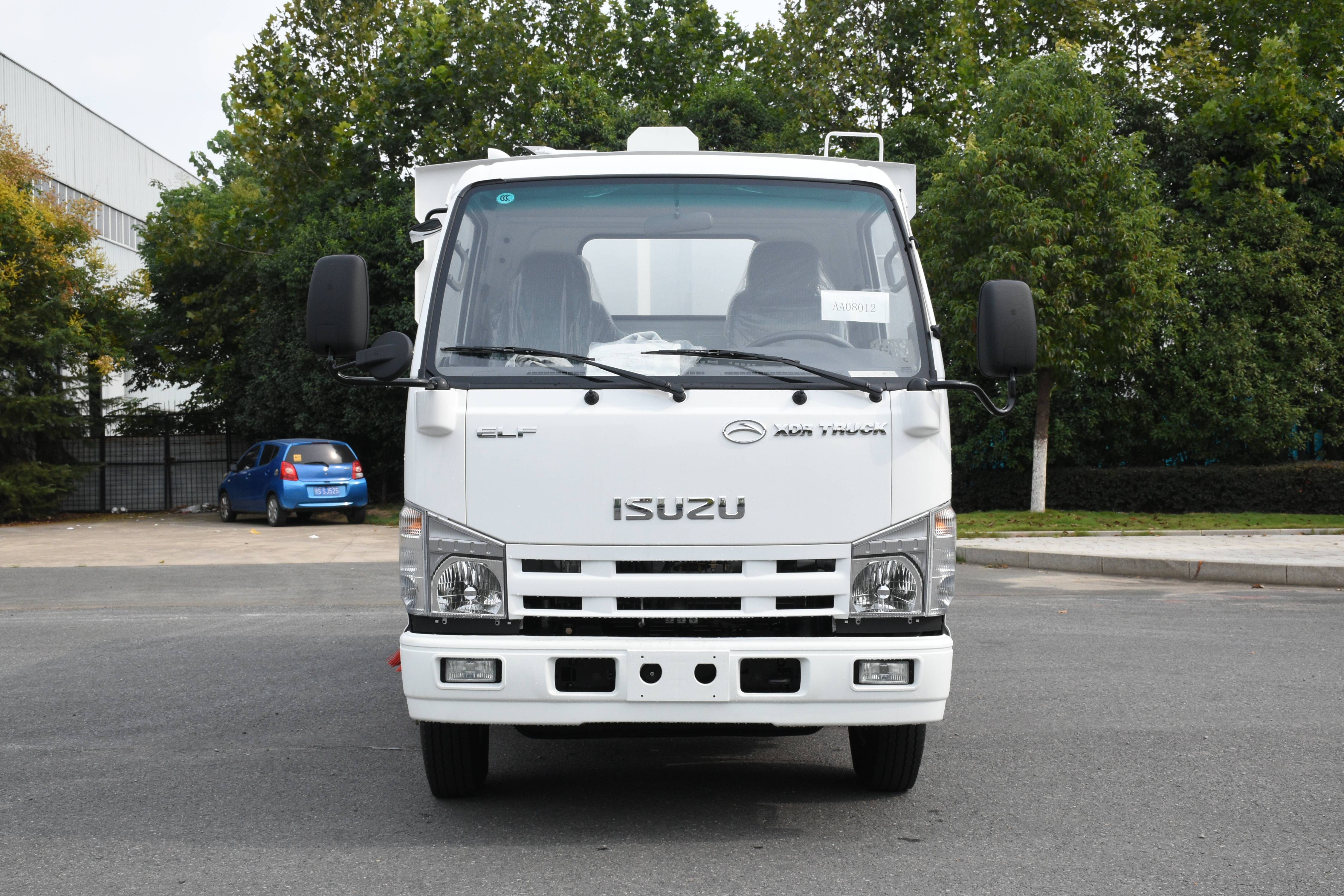 isuzu sweeper  (2)