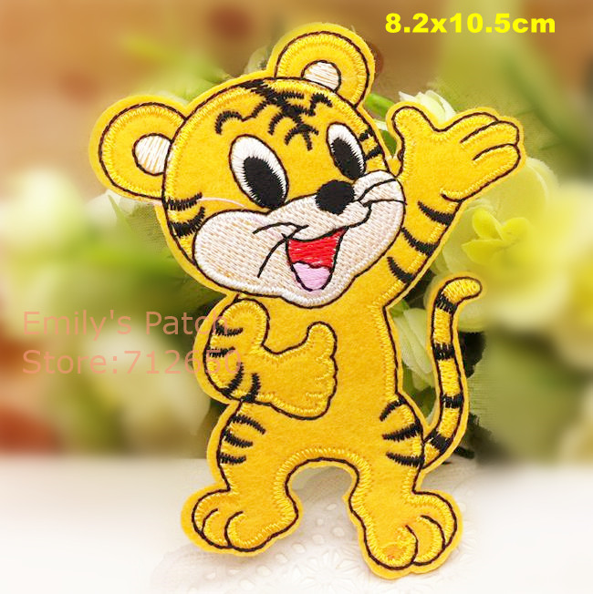 10 pcs Lions Giraffe Pig Cow Shee Cock Bat Squirrel Embroidered patches iron on cartoon Motif Applique embroidery accessory