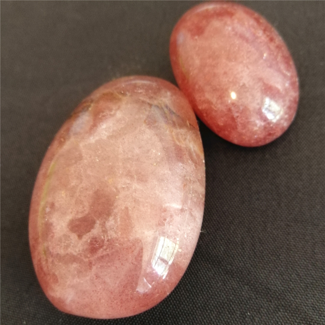 1pc Natural strawberry quartz Crystal Palm Stone Mineral Ornament Healing Wand Home Decor DIY Gift Decoration