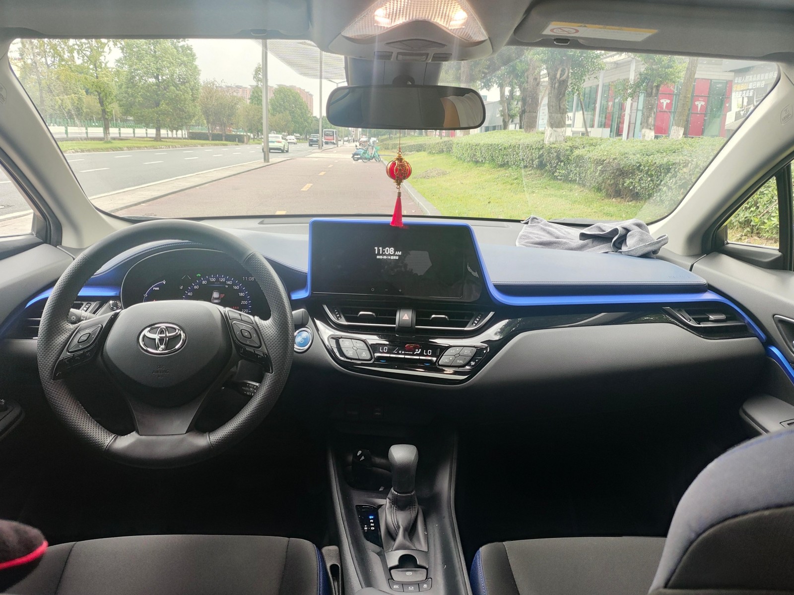 2.0L E-CVT Leading Edition