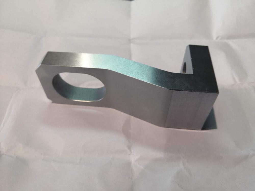 Custom milling steel parts CNC machining work services