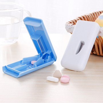 1pc Pill Cutter Splitter Medicine Storage Splitters Cut Slicer Portable Pill Cases Dispenser Random Color 8.2x4x1.7cm