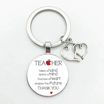 Gift for The Teacher Day Keychain The Best Teacher Present Cut Car Key Chain Ring Holder for Men and Women Jewelry