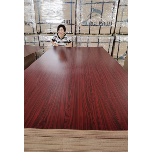 Environmentally friendly Pine Plywood Veneer for Decoration