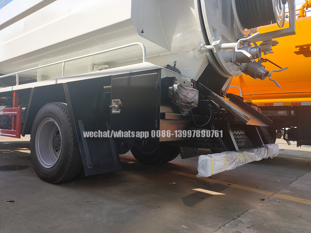 Sewer Flushing Vehicle 3 Jpg