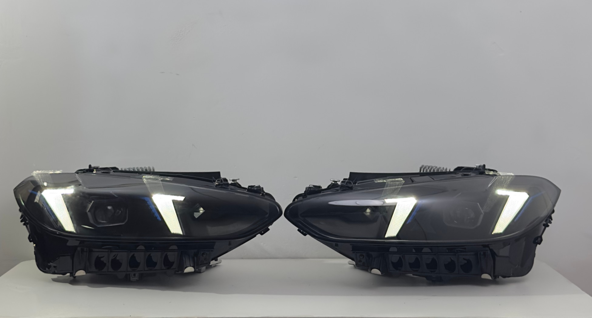 4 seres G22 headlights (2)