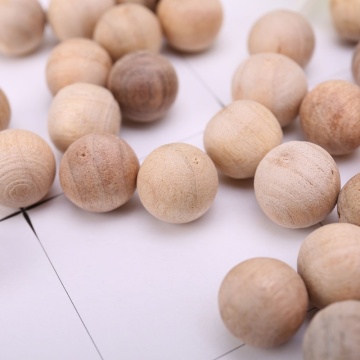 100Pcs Camphor Wood Ball Solid 1.8cm Camphor Wood Natural Camphor Wood Ball Pest Control Natural Cedar Wood Repellent Wardrobe