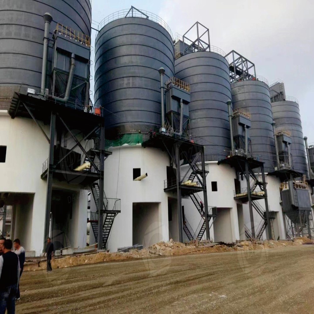 Cementitious materials silo