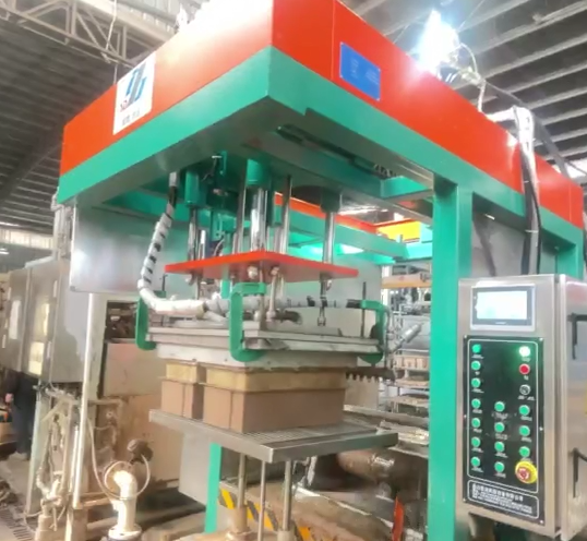 Turnover forming machine05