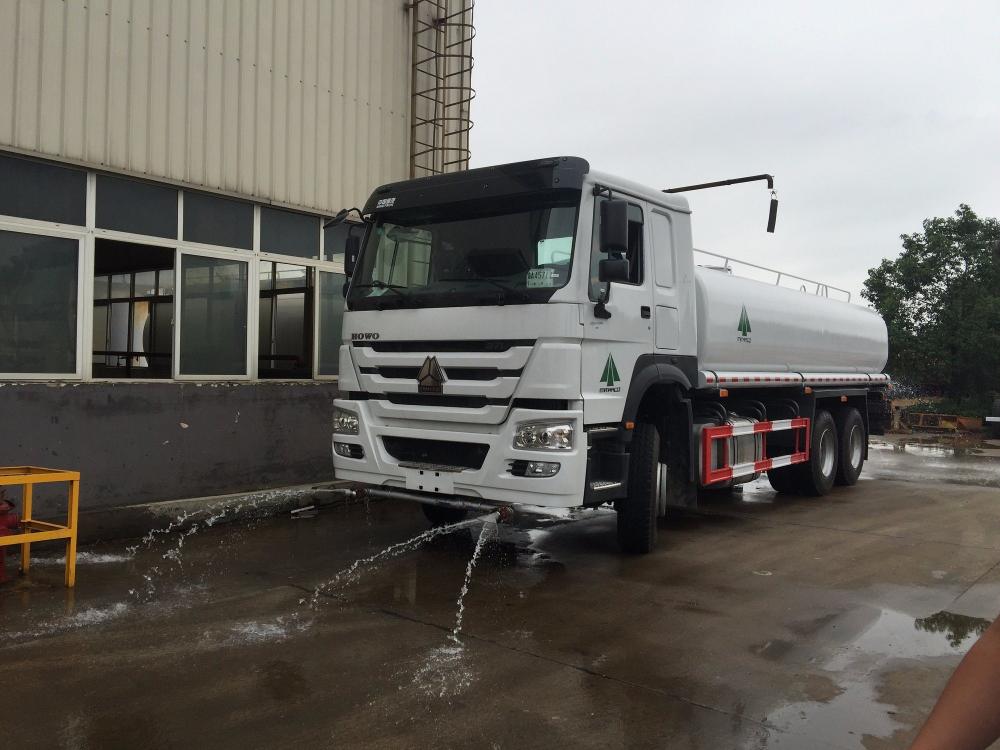 Brand sinotruk 8x4 TipperWater Spinkler Truck 20CBM