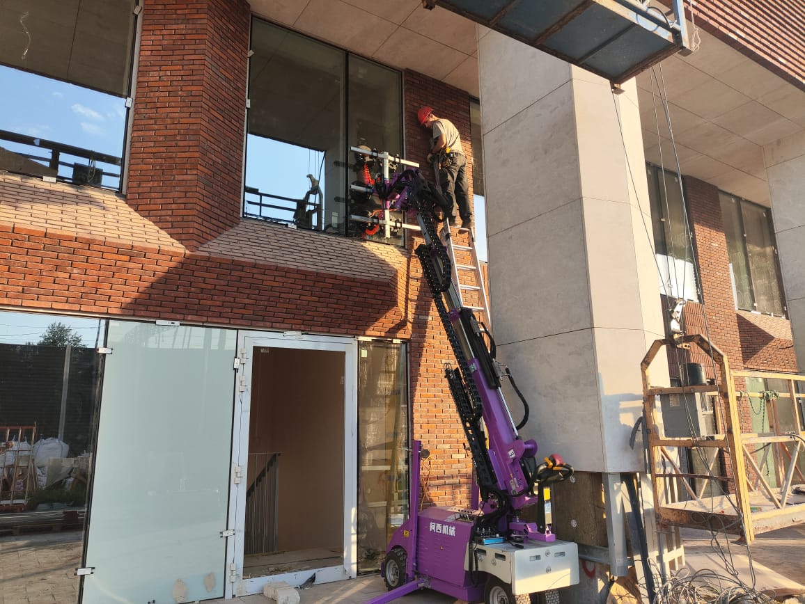 600kg Glass Vacuum Lifter  5000mm Lift, 6 Vacuum Cups, Removable Head for Hooks  Cowest (4)