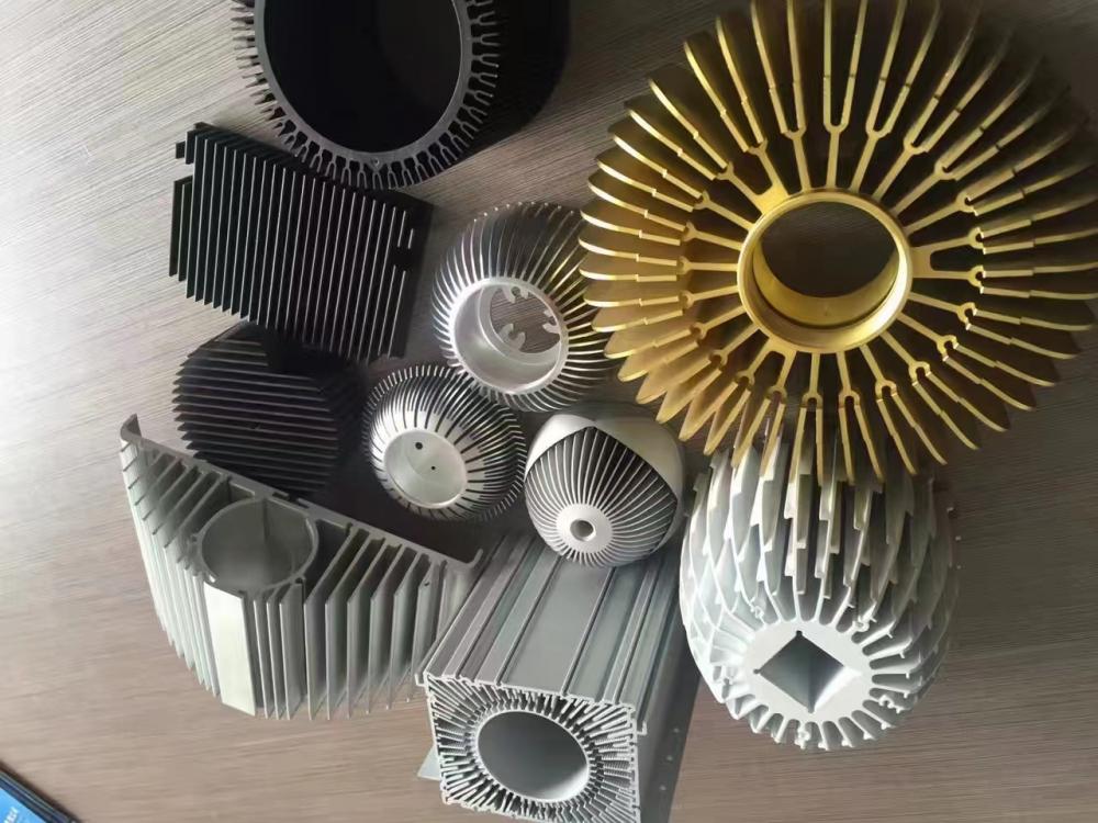 guangyuan aluminum co., ltd Aluminum Extruded Heat Sink Aluminum Extrusion Alloy Aluminum Extrusion for Sale