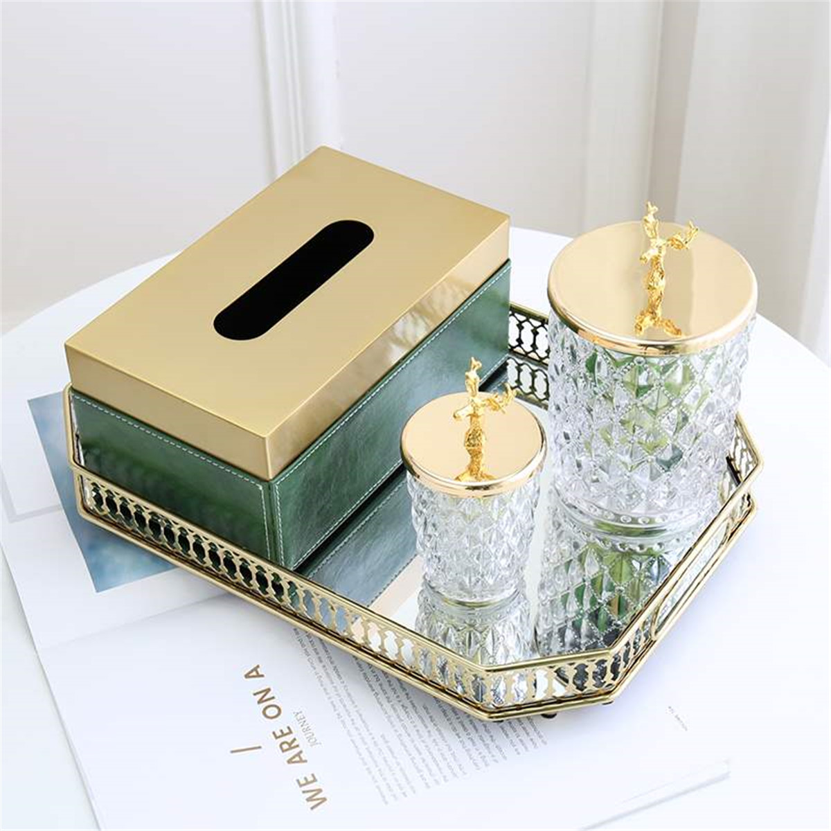 European Mirror Storage Tray Gold Iron Serving Tray Jewelry Organizer Home Office Storage Holder Baskets Decoration Round/Square