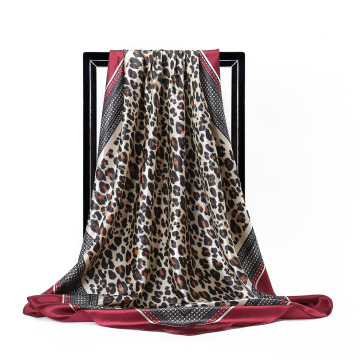 2021 New Classic Silk Scarves Fashion Leopard Print Pattern Women's Scarf 90cm Generous Square Scarf Muslim Headscarf Bandanna