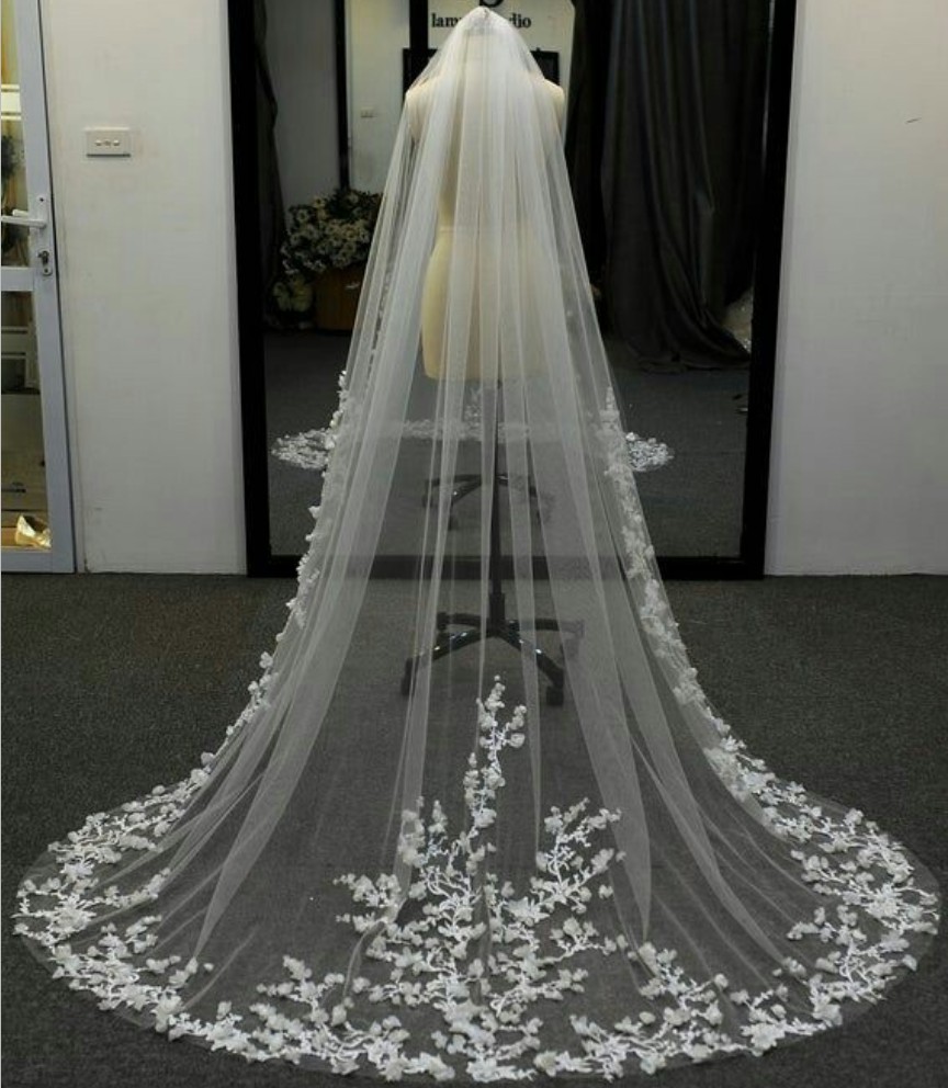 Stunning Cathedral Wedding Veil with Lace Floral Appliques Bridal Veil Vestido De Noiva Longo Custom Made