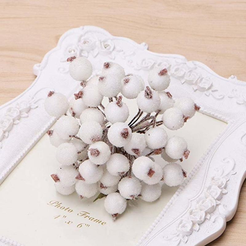 40pcs Christmas Frosted Artificial Berries Vivid Red Holly Berry Christmas Tree Decoration Artificial Flowers New Year Party