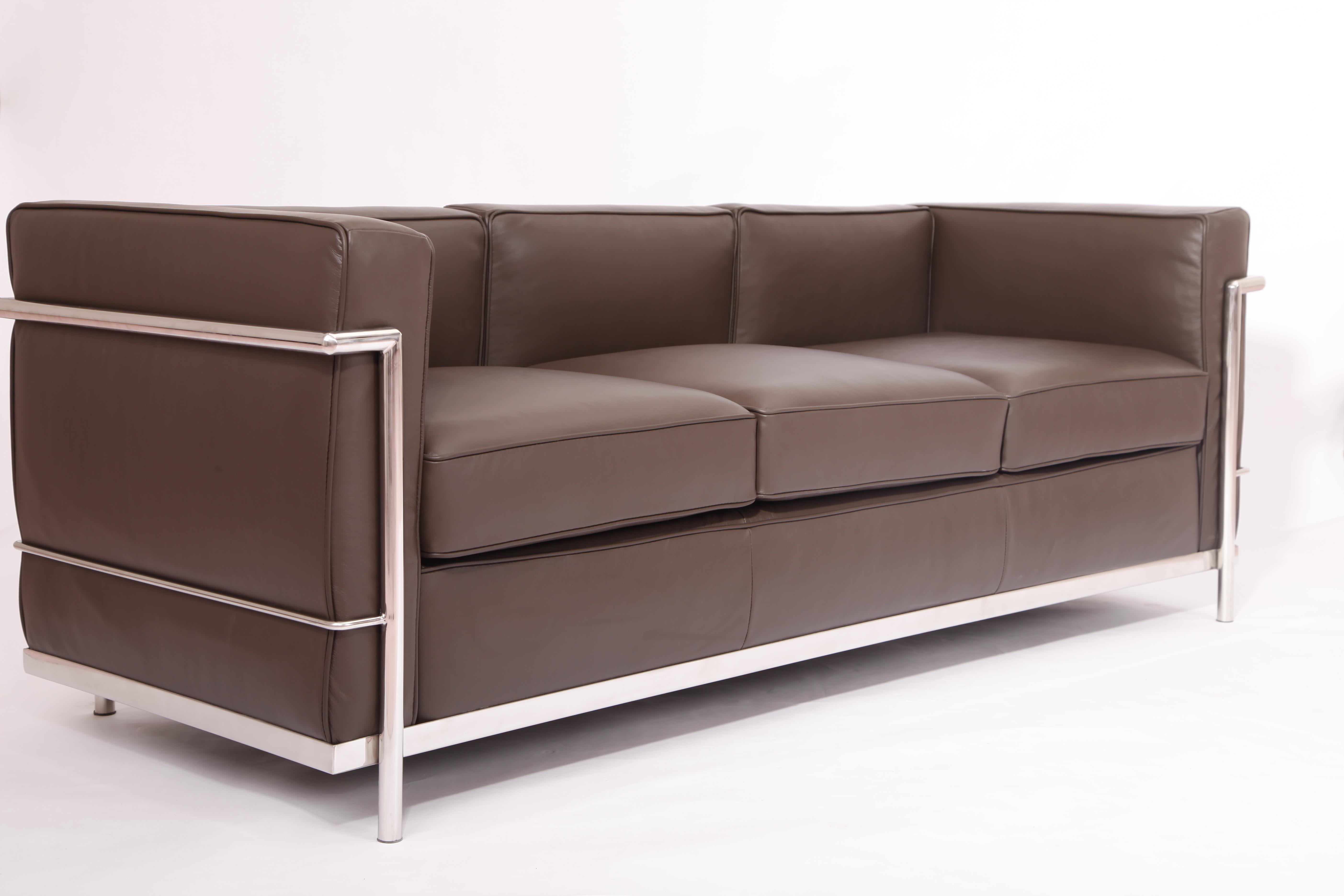 LC2 leather sofa replica