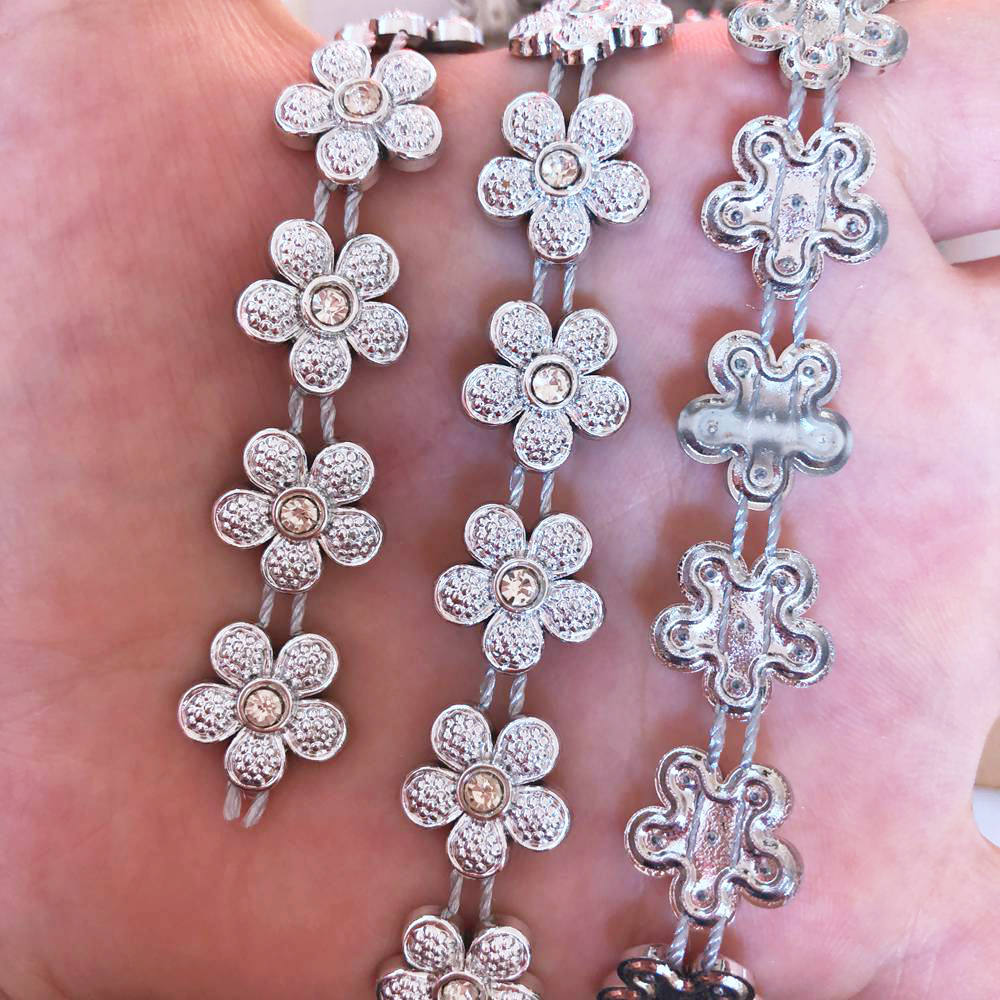 NEW 1 Yard nice silver bottom flower shape rhinestone Chain Sewing Lace Trims Crafts Wedding DIY