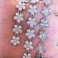 NEW 1 Yard nice silver bottom flower shape rhinestone Chain Sewing Lace Trims Crafts Wedding DIY
