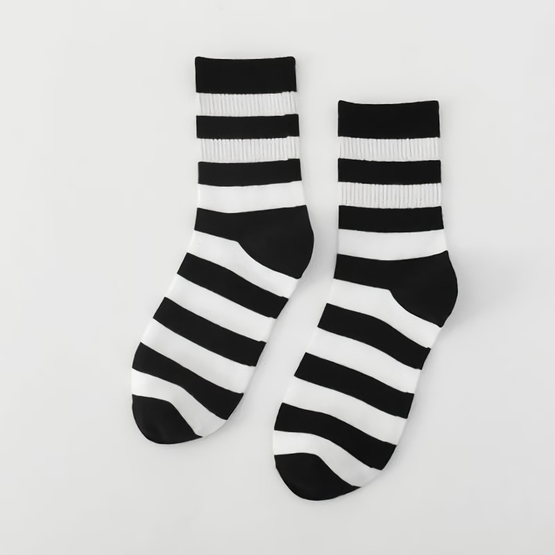 Funny Cow Women Socks Cotton Color Black white Striped Harajuku Sock Japanese soft Casual Kawaii Girls Happy Tube Socks