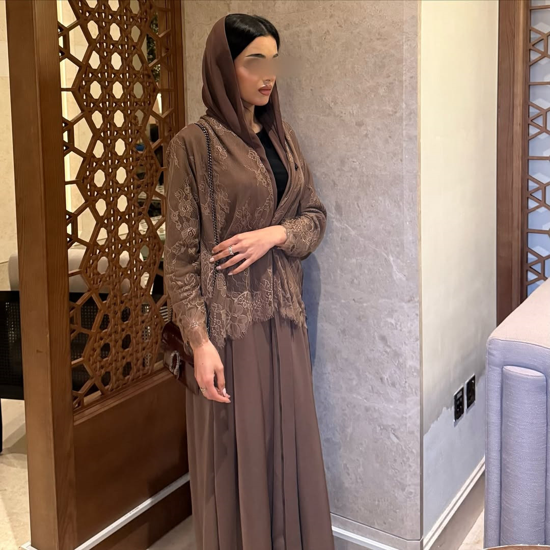 2026 New Hot Sale Elegant Muslim Women's Open Abaya Middle Eastern Maxi Cardigan Arabic Fashion Pleated Robe with Floral Lace5