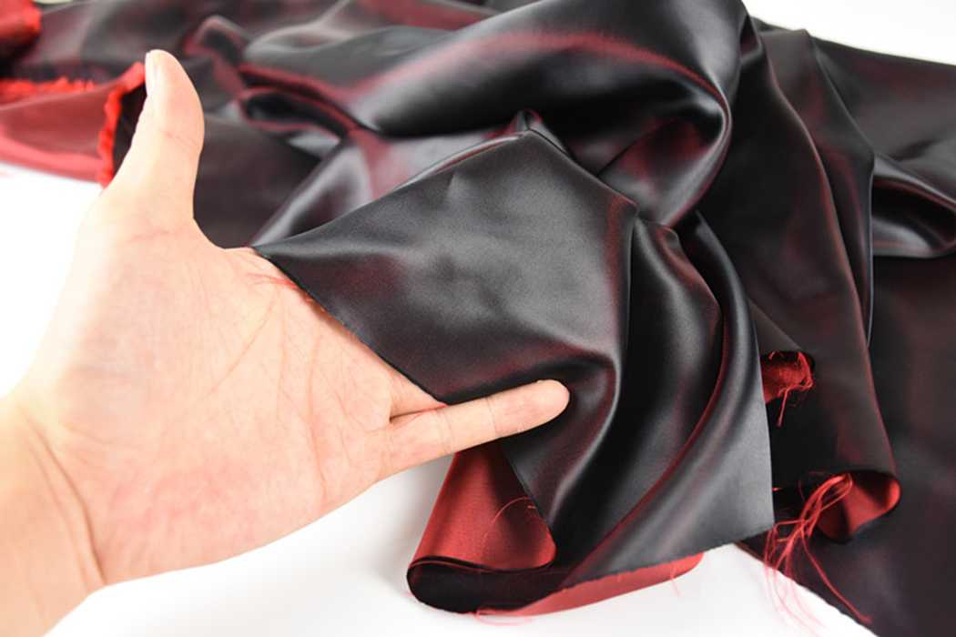 Black and Red Two-color Rayon Acetate Anti-static Fabric Anti-static Soft and Slippery Garment Lining Designer High-end Fabric