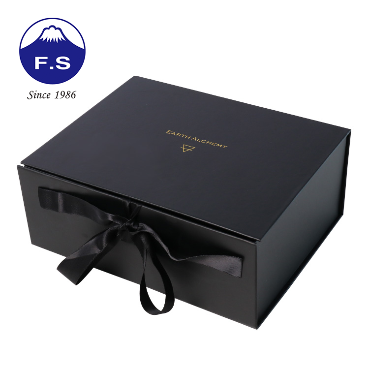 Customized Golden Foil Ribbon Black Cardboard Foldable Box