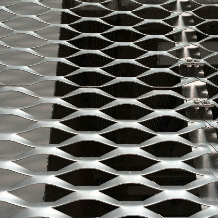 Expanded wire mesh